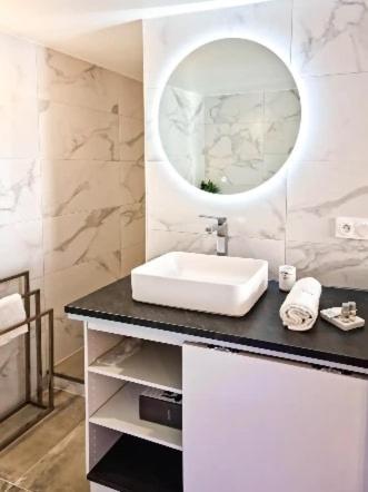 Majord'Home Spa 4*-L'Elegance-Balneo Vieille Ville 阿讷西 外观 照片